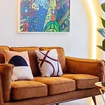 Scott Signature Suites By Alv